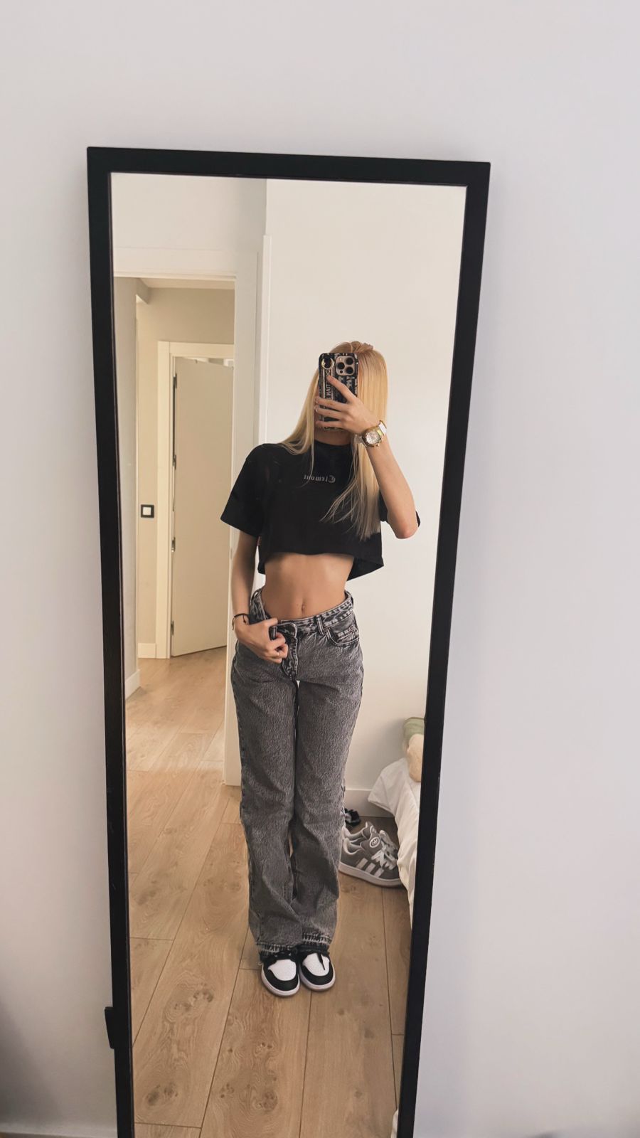 Escort - ISABELLA - Ibiza Tops